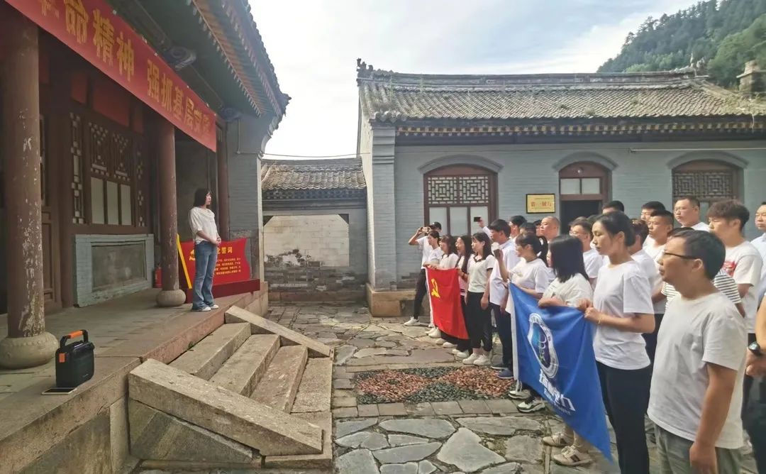 重溫崢嶸歲月，傳承紅色精神 ！